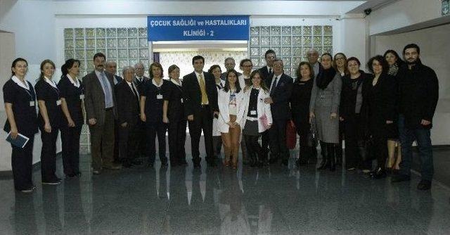 Har&ccedil;lıklarıyla &Ccedil;ocuk Kliniğini Donattılar 1