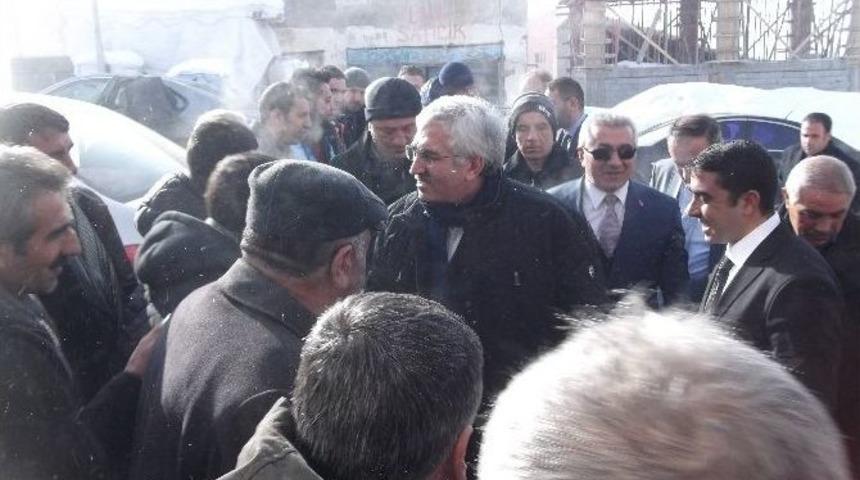 Ak Parti İl Başkanı &Ouml;z, Tekman&rsquo;da Ziyaretlerde Bulundu