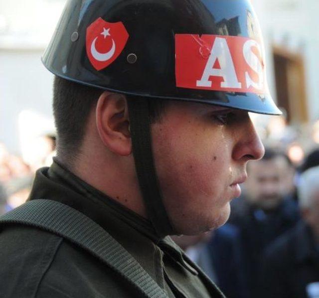 El Bab Şehidi Uzman Çavuş Emre Doruk Toprağa Verildi