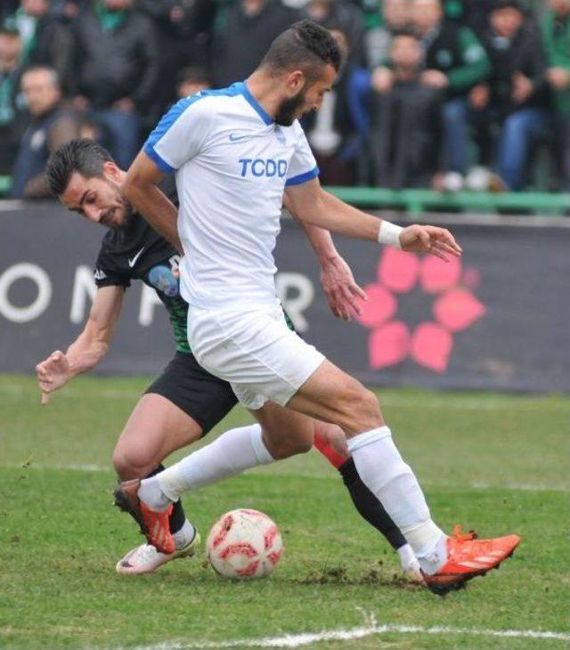 Kocaelispor-Ankara Demirspor: 2-2 2