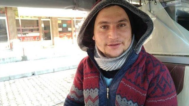 Uşaklı K&ouml;fteci Lezzeti M&uuml;şterilerinin Ayağına G&ouml;t&uuml;r&uuml;yor 1