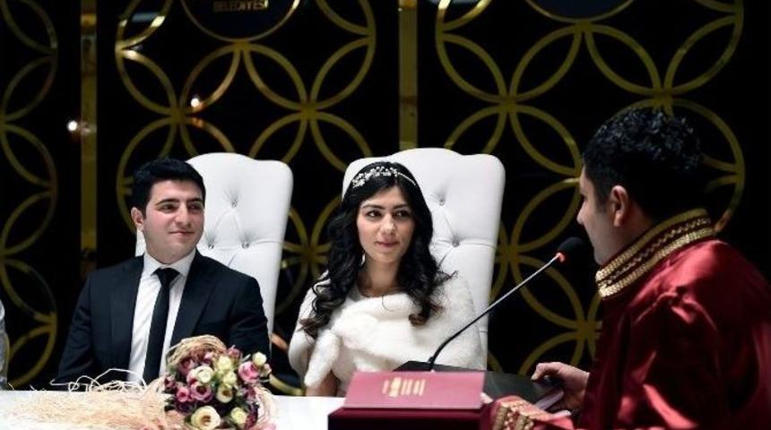 Bir Yılda 3 Bin 268 &Ccedil;iftin Nikahı Kıyıldı