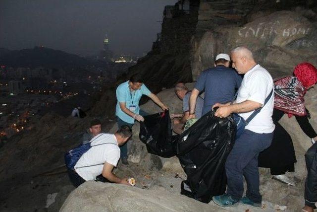 D&uuml;zceli Umrecilerden Nur Dağı&rsquo;nda Temizlik Seferberliği 1
