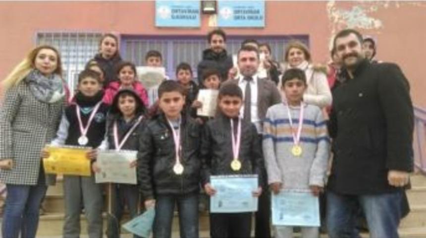 &Ccedil;ınarlı &Ouml;ğrencilerden Başarı &Uuml;st&uuml;ne Başarı