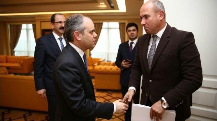 Tekkek&ouml;y&rsquo;e M&uuml;jde