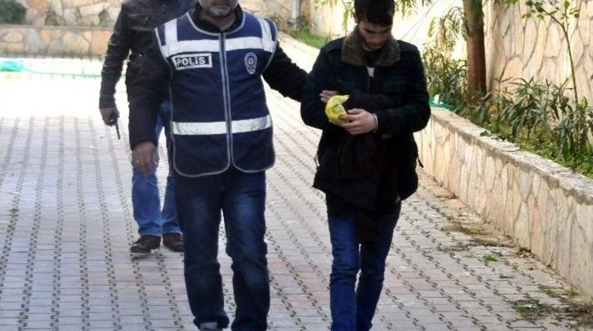 Alanya&rsquo;da Motosiklet Hırsızları Yakayı Ele Verdi