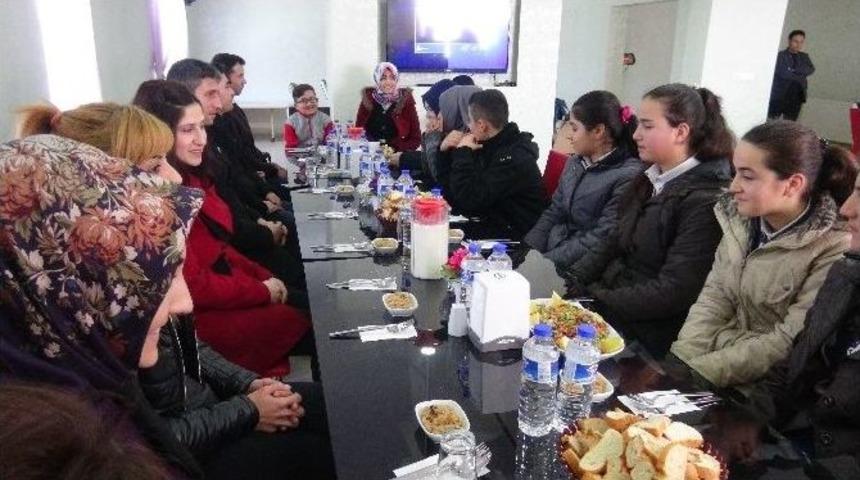 Teog Sınavında Başarılı Olan &Ouml;ğrencilere &Ouml;d&uuml;l Verildi