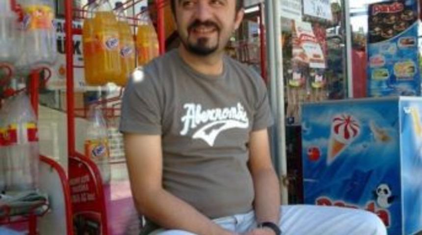 Otomobille Kamyon &Ccedil;arpıştı: 1 &Ouml;l&uuml;, 2 Yaralı