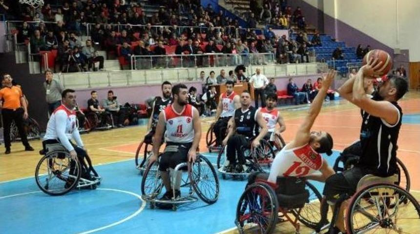 Kardemir Karab&uuml;kspor-Beşiktaş Rmk Marine: 65-70