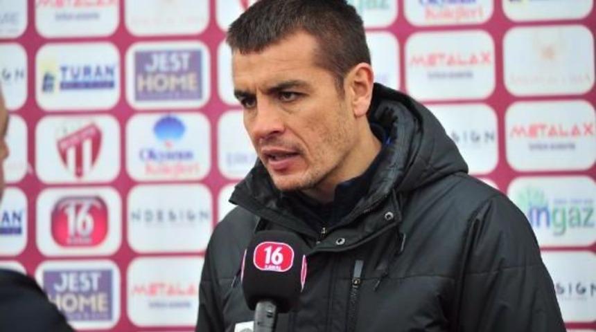 İneg&ouml;lspor İsmail G&uuml;ld&uuml;ren'le Yolunu Ayırdı