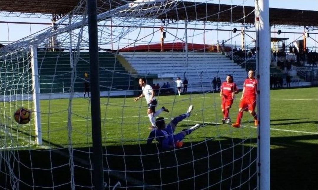 Serik Belediyespor Sandıklısporu 3 Golle Ge&ccedil;ti