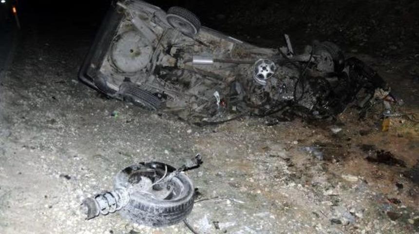 Gaziantep'te Otomobiller &Ccedil;arpıştı: 3 &Ouml;l&uuml;, 7 Yaralı