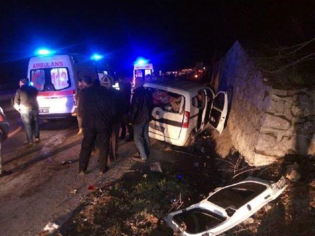 Sakarya'da Zincirleme Trafik Kazası: 8 Yaralı