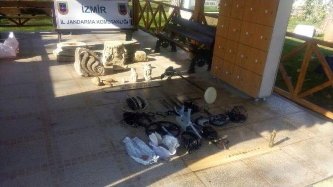 İzmir&rsquo;de Tarihi Eser Ka&ccedil;ak&ccedil;ılarına Operasyon