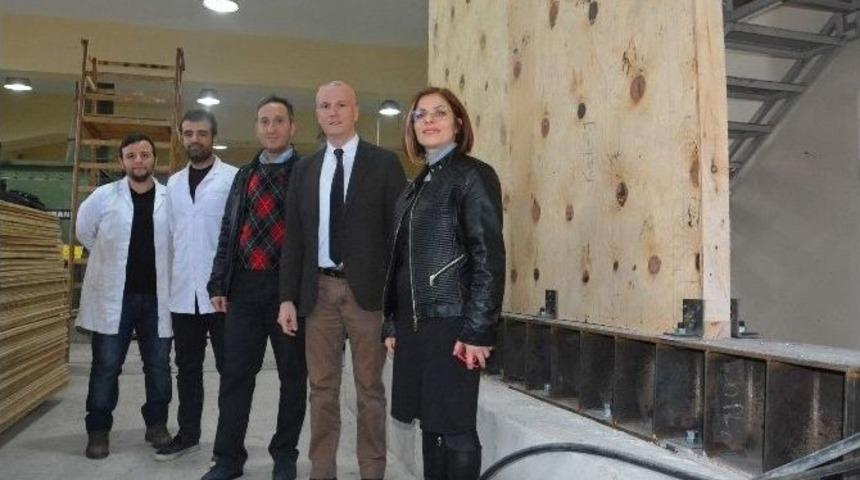 &Ccedil;ok Katlı Ahşap Yapıların Depreme Karşı Dayanıklılığı Araştırılıyor