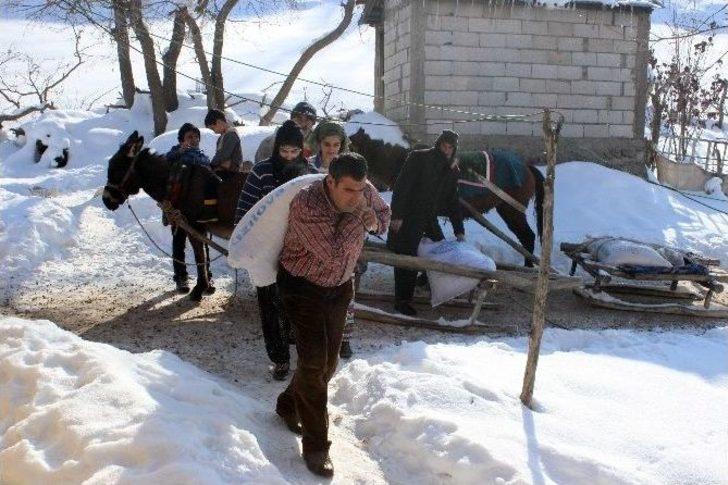 Ulaşımlarını Kızakla Sağlıyorlar G5