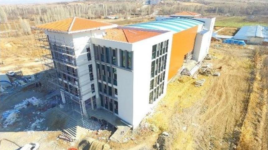 &Ouml;zaltun: "2017 Beyşehir İ&ccedil;in Yeni Projelerle Dolu Yıl Olacak"