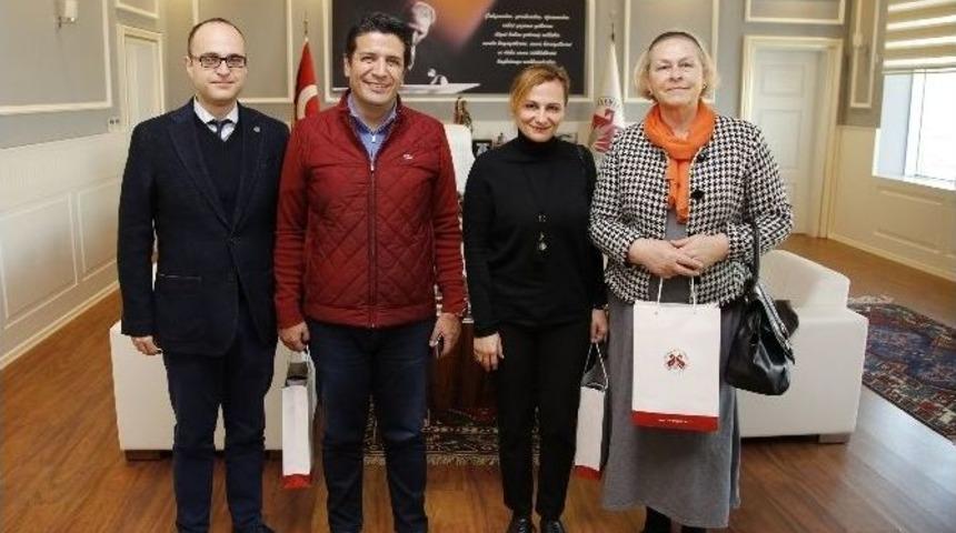 K&uuml;lt&uuml;r Ve Sanat Komisyonu, Başkan Gen&ccedil;&rsquo;i Ziyaret Etti