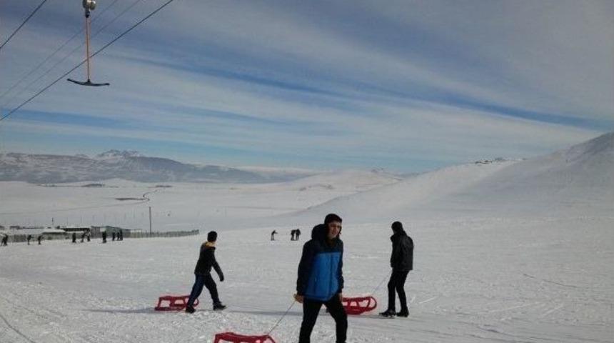 &Ccedil;ocukların Kayak Keyfi