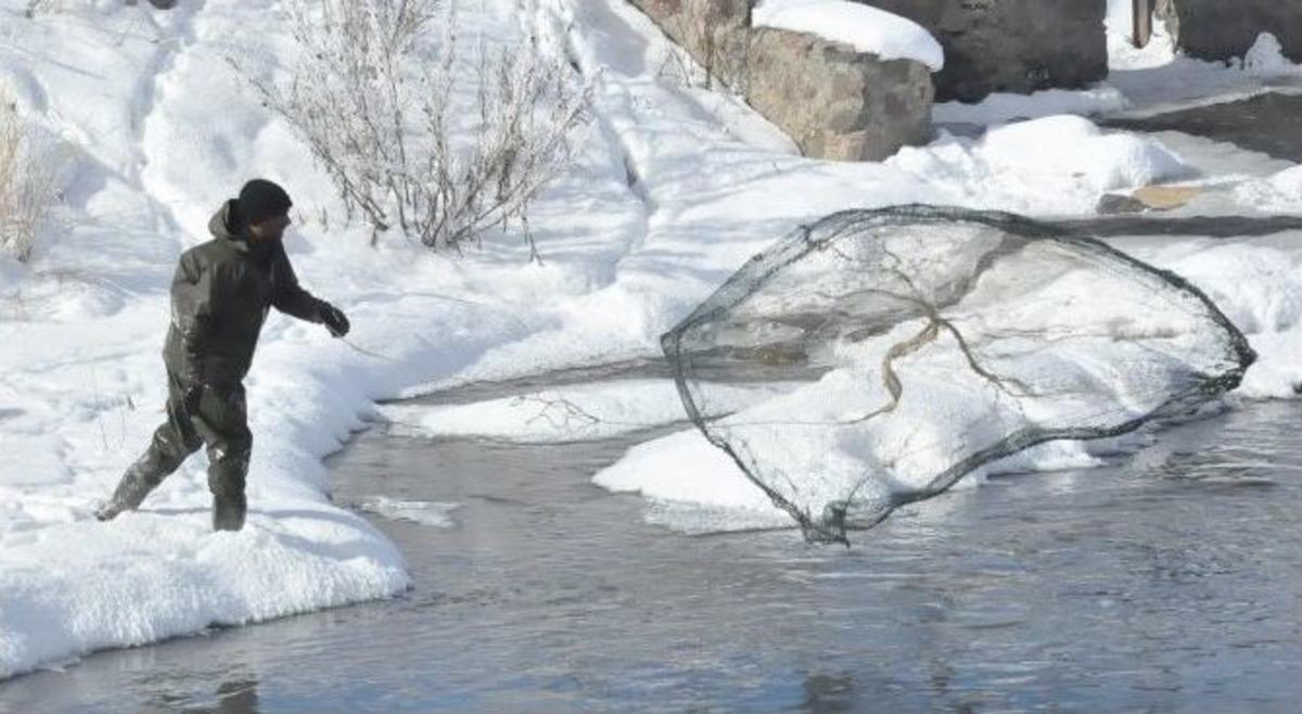 Eksi 20&rsquo;de Balık Avlıyorlar