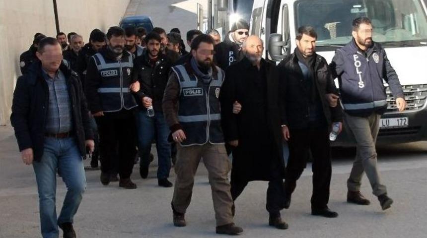 Elazığ&rsquo;daki Ter&ouml;r Soruşturmasında 18 Ş&uuml;pheli Adliyeye Sevk Edildi