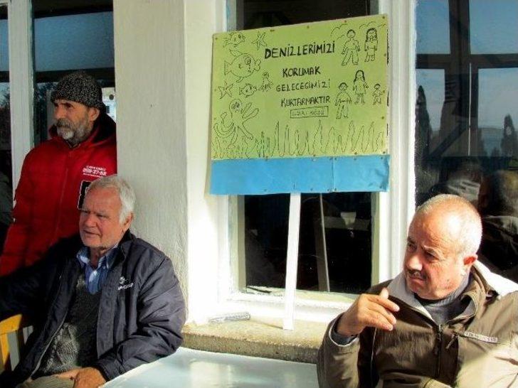 Çeşme’de Denizdeki Yakıt Kirliliği Çevrecileri Endişelendirdi G1