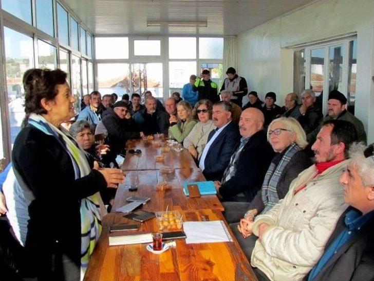 Çeşme’de Denizdeki Yakıt Kirliliği Çevrecileri Endişelendirdi G4