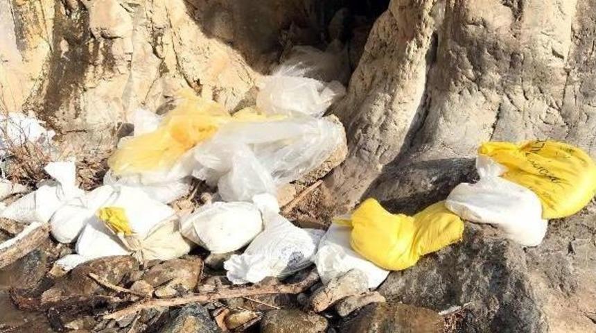 Tunceli'de Ter&ouml;ristlerin Kullandığı 19 Sığınak Bulundu