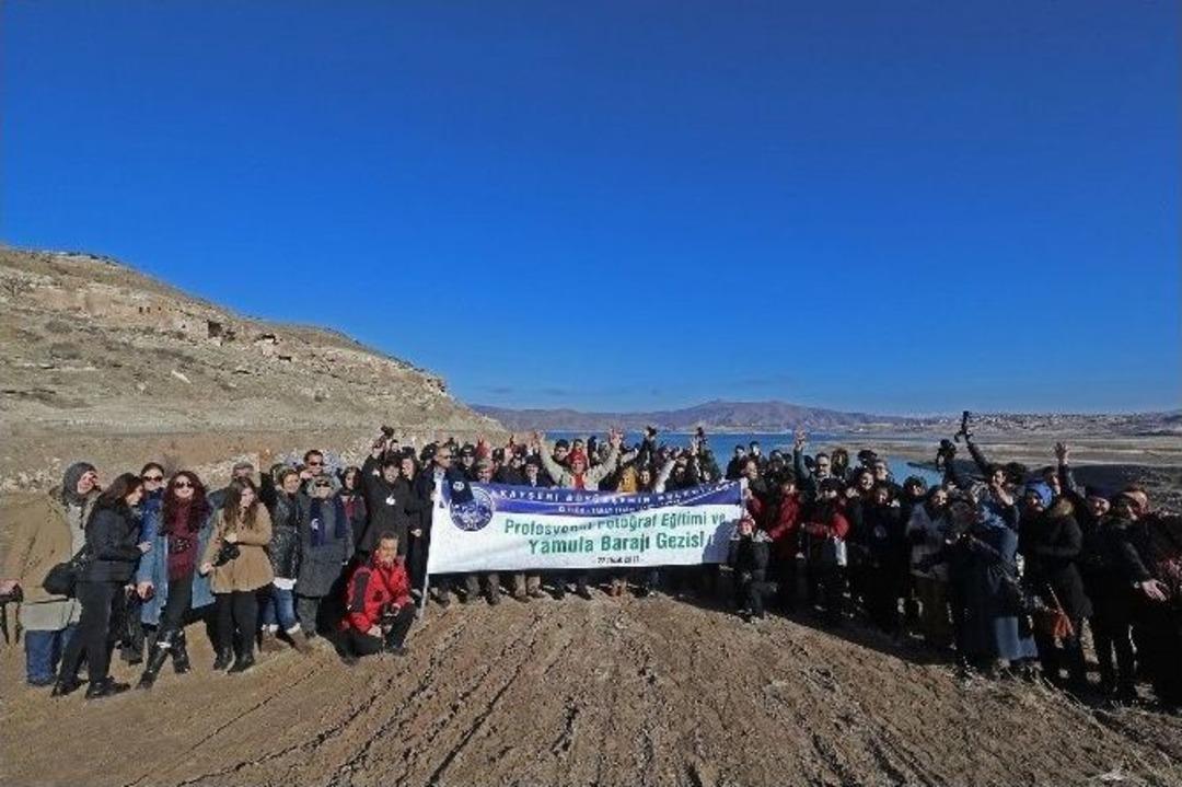 Fotoğraf&ccedil;ılar Yamula&rsquo;da Buluştu