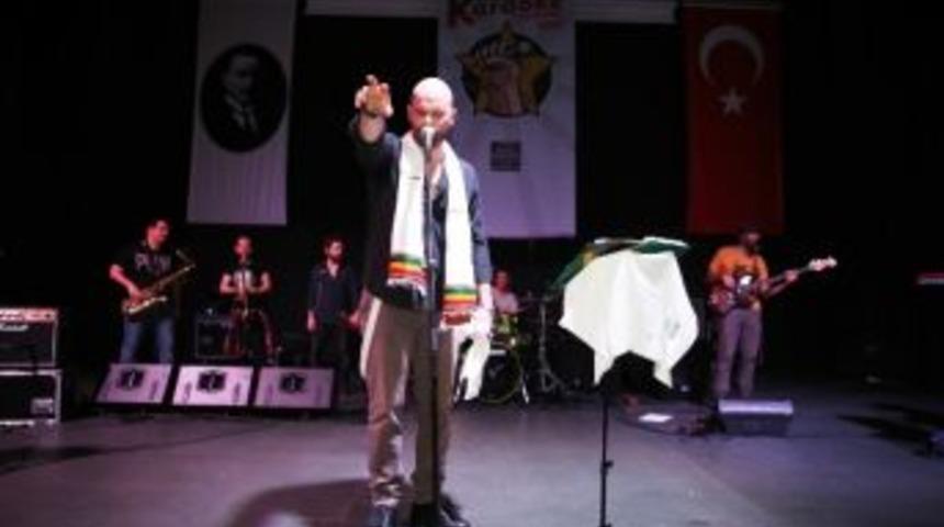 Nil&uuml;fer Karaoke Yarışması&rsquo;nda &Ouml;d&uuml;ller Sahiplerini Buldu