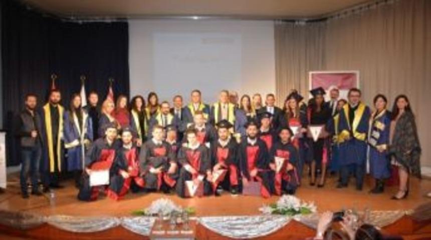 Ydü Yeni Nesil İletişimcileri Diplomalarını Aldı