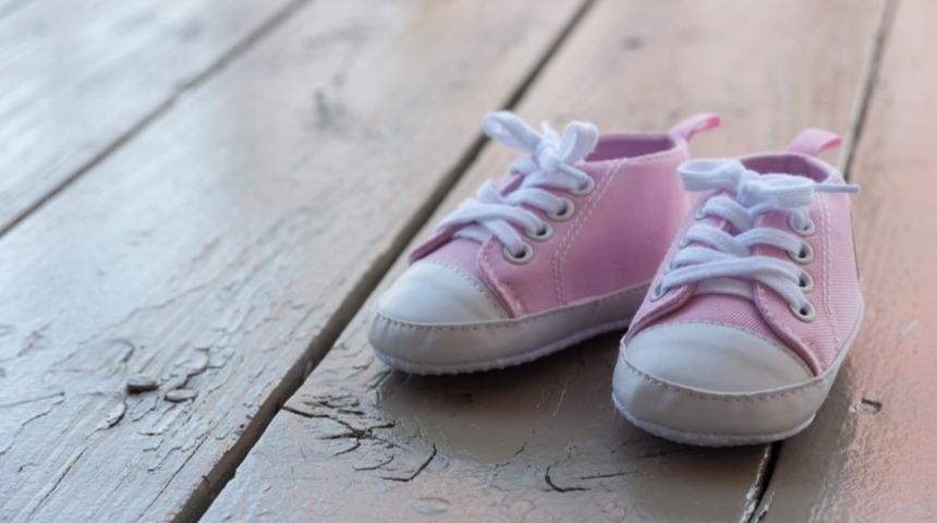Bebekler Ayakkabı Giymeli Mi?