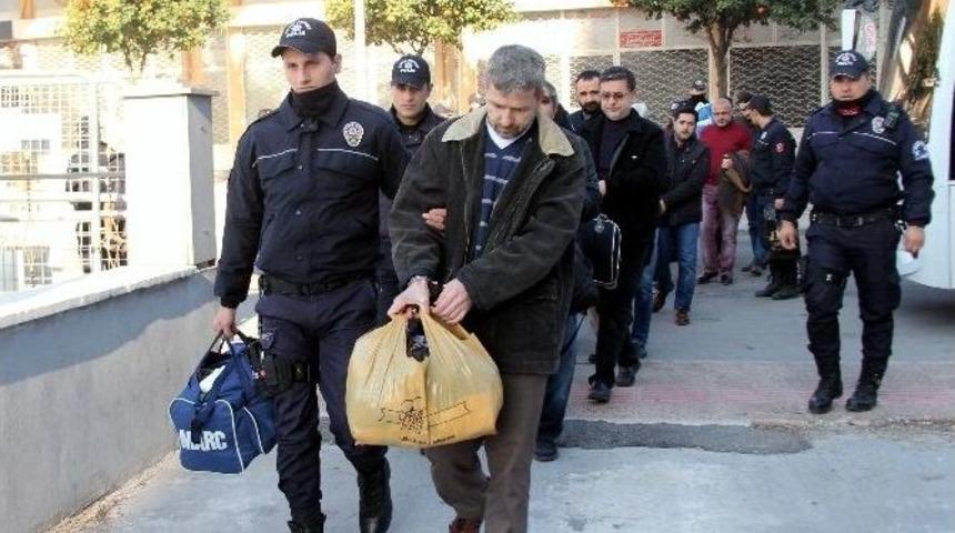Fetö’den Gözaltına Alınan 17 İş Adamı Adliyeye Sevk Edildi