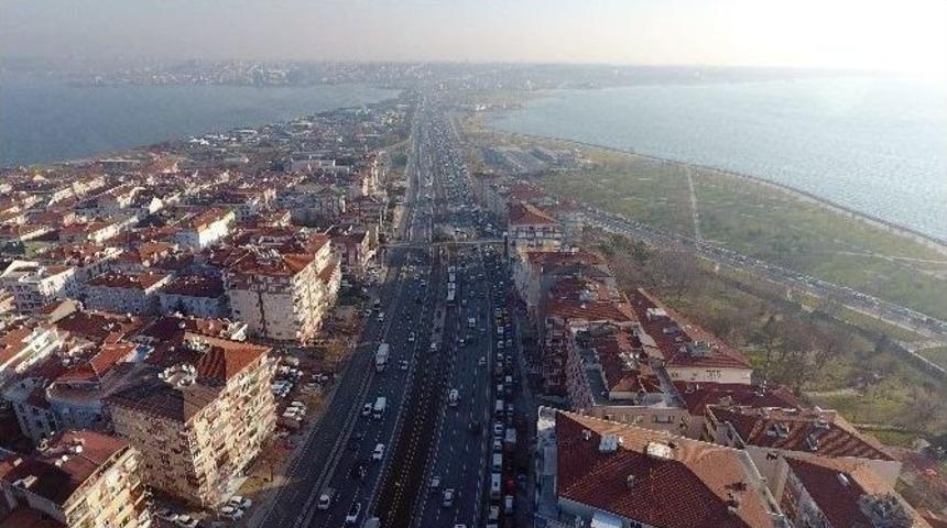 Bakım &Ccedil;alışması Trafiği Kilitledi