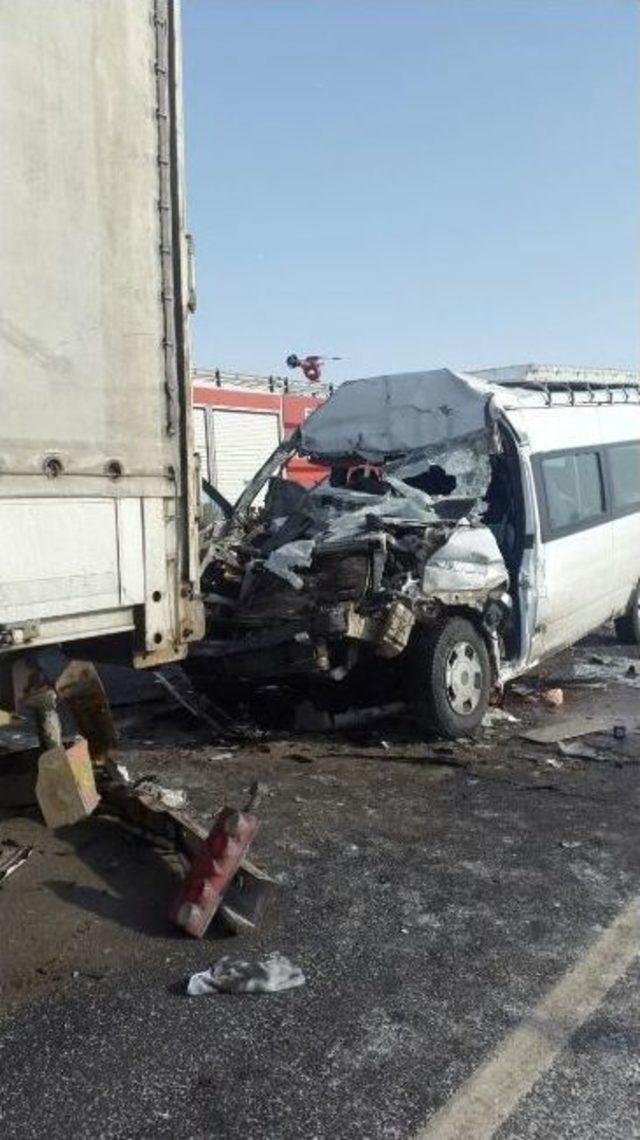 Erzurum’da Zincirleme Trafik Kazası: 24 Yaralı