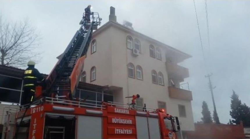 Sakarya&rsquo;nın İki Ayrı İl&ccedil;esinde &Ccedil;ıkan Yangın S&ouml;nd&uuml;r&uuml;ld&uuml;