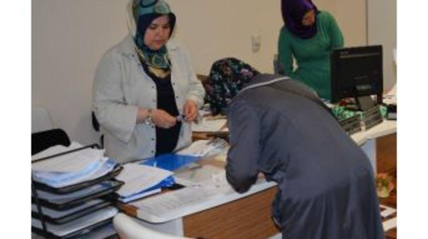 K&ouml;rfez Belediyesi&rsquo;nden Yardıma Muhta&ccedil; Vatandaşlara Yardım Eli