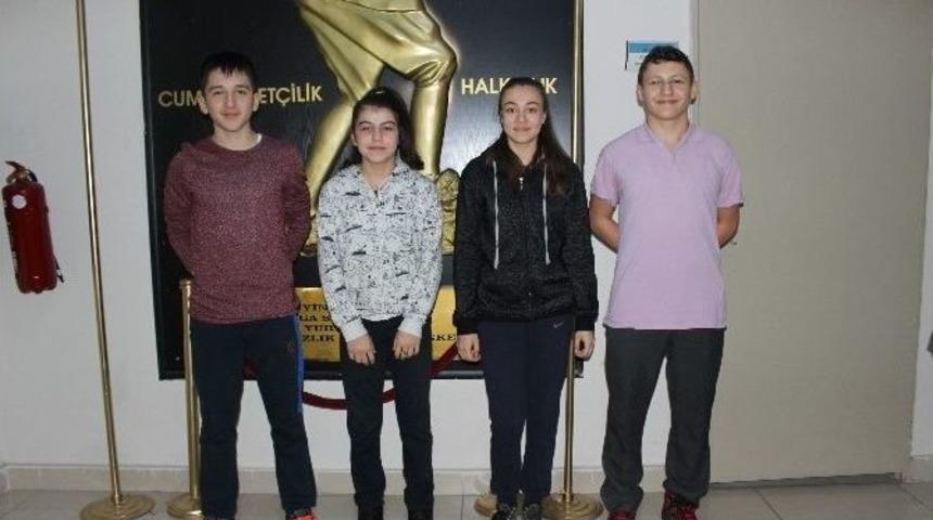Başarılı &Ouml;ğrenciler Milli Takım Kampına Davet Edildi