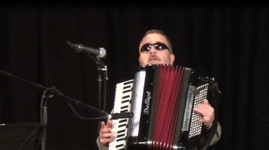 Balkan Rüzgarı Bergama’dan Esti