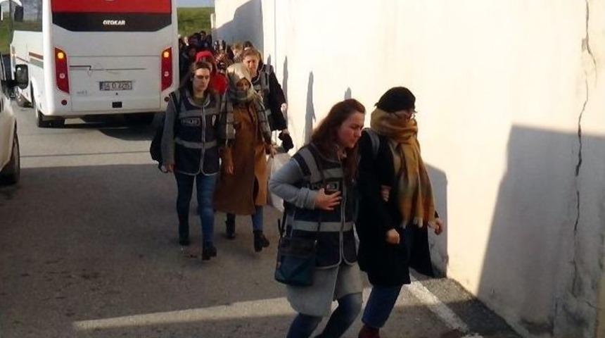 Sakarya&rsquo;da Fet&ouml;&rsquo;dan 12&rsquo;si Avukat Toplam 18 Ş&uuml;pheli Adliyeye Sevk Edildi