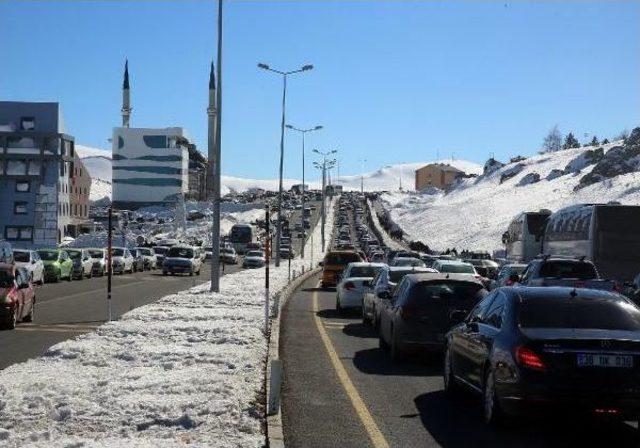 Erciyes, Hafta Sonu 100 Bin Kişiyi Ağırladı