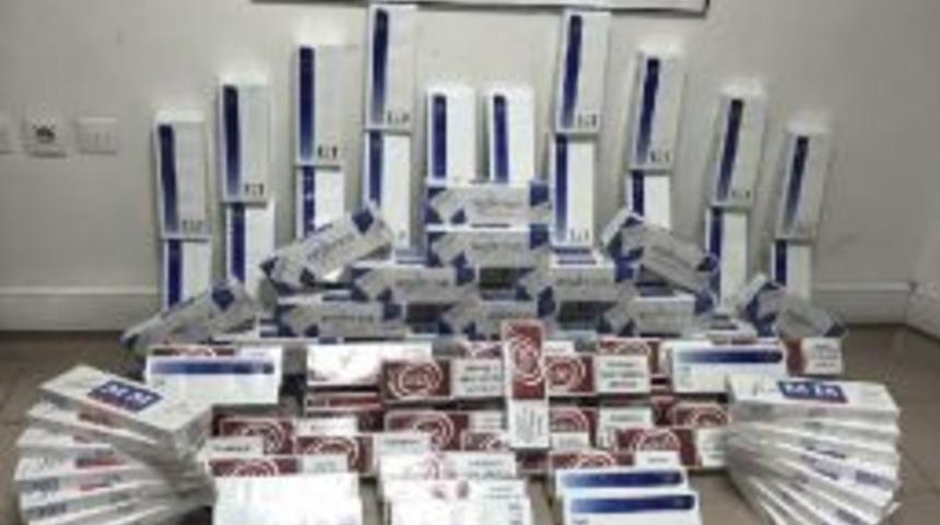 Otob&uuml;s Yolcusunun &Ccedil;antalarından 120 Karton Ka&ccedil;ak Sigara &Ccedil;ıktı