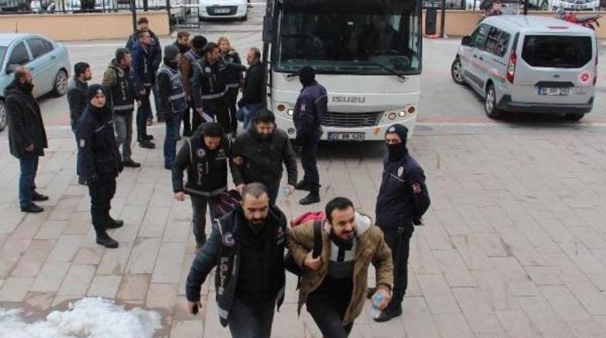 Edirne&rsquo;De &lsquo;Bylock&rsquo; Kullandığı Belirlenen 12 Polis G&ouml;zaltına Alındı