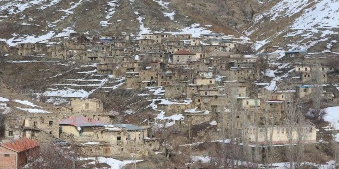 K&ouml;yl&uuml;ler Evleri Yıkılacak Korkusuyla Yaşıyorlar