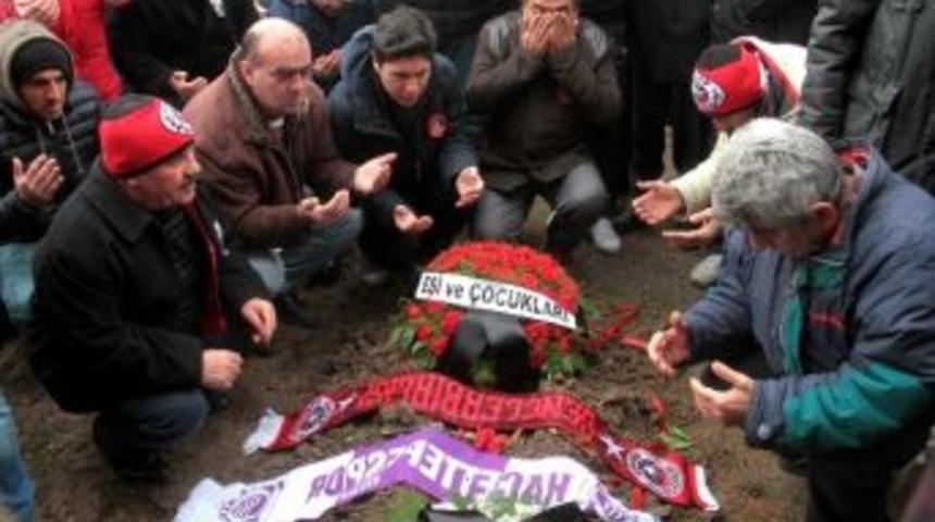 Efsane Başkan İlhan Cavcav Toprağa Verildi