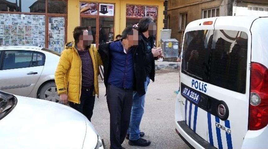 Kastamonu&rsquo;da Husumetli Aileler Arasında Kavga: 2 Yaralı