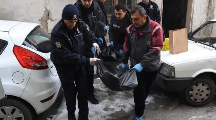 Sivas'ta Karbonmonoksit Gazı Can Aldı