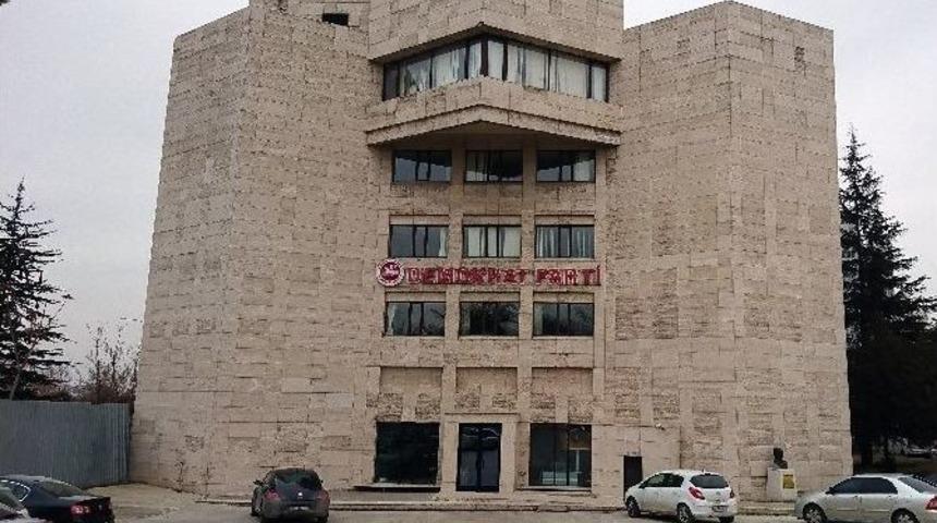 Bir Zamanların Anap Genel Merkezi&rsquo;nin Arazisinde İcra Tartışması