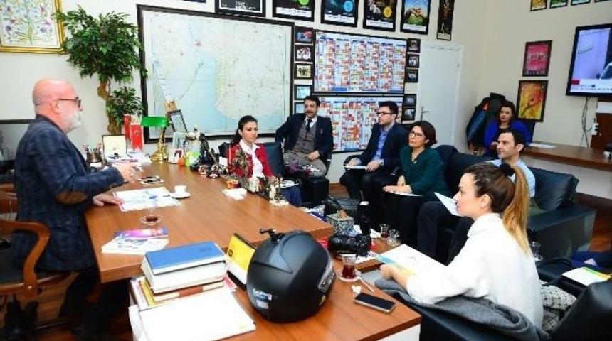 Beylikd&uuml;z&uuml; Belediyesi, Nil&uuml;fer Belediyesi Yetkililerini Ağırladı