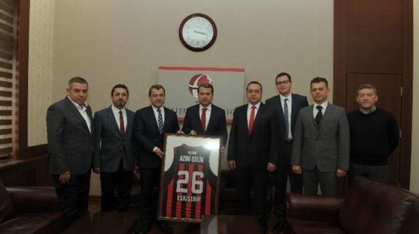 Vali &Ccedil;elik, Nesine.com Eskişehir Basket Takımı Y&ouml;netim Kurulu&rsquo;nu Kabul Etti
